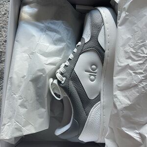 ALO YOGA recovery mode grey/white sneakers
